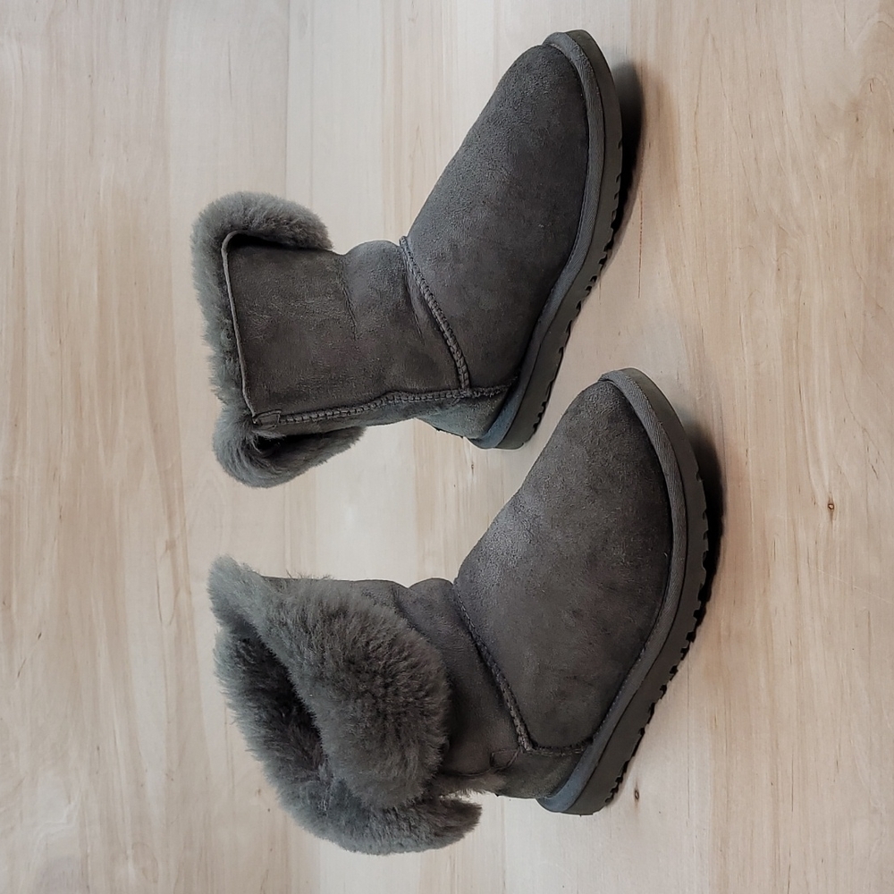 Ugg Australia Bailey Button Gray Boots - image 2